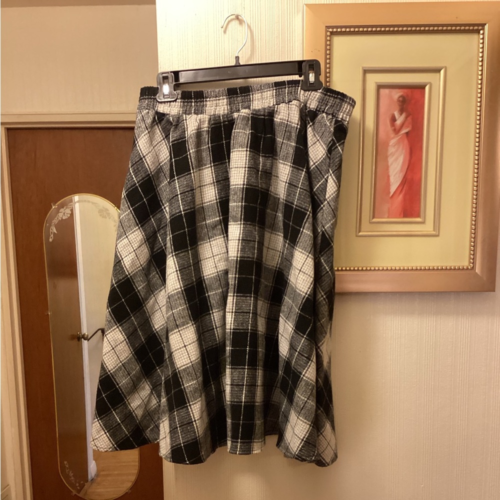 SHEIN Monochrome black & white plaid Midi Skirt Sz 12. $19.